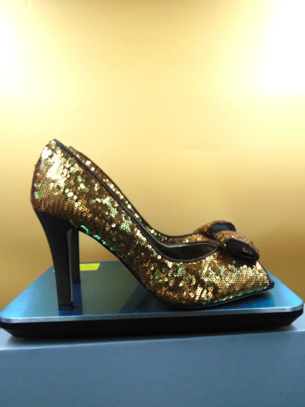 J.Renee Bronze Gold Sequin Bow Peep Toe Heels Pumps Womens Size 10M